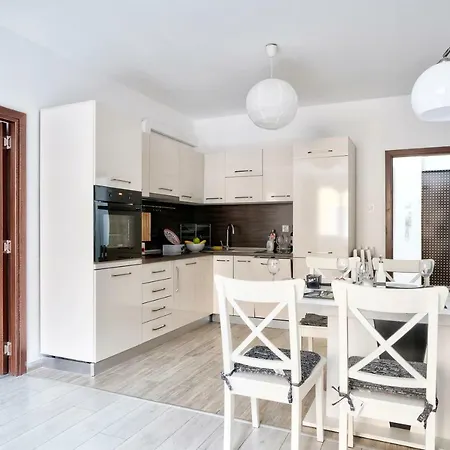 Bright, Spacious, Contemporary In The Heart Of Apartamento *